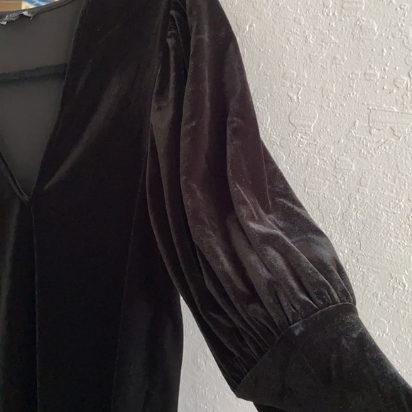 Express Black Velvet Balloon Ruched Sleeve Top. Small. V-neck. - Picture 2 of 7